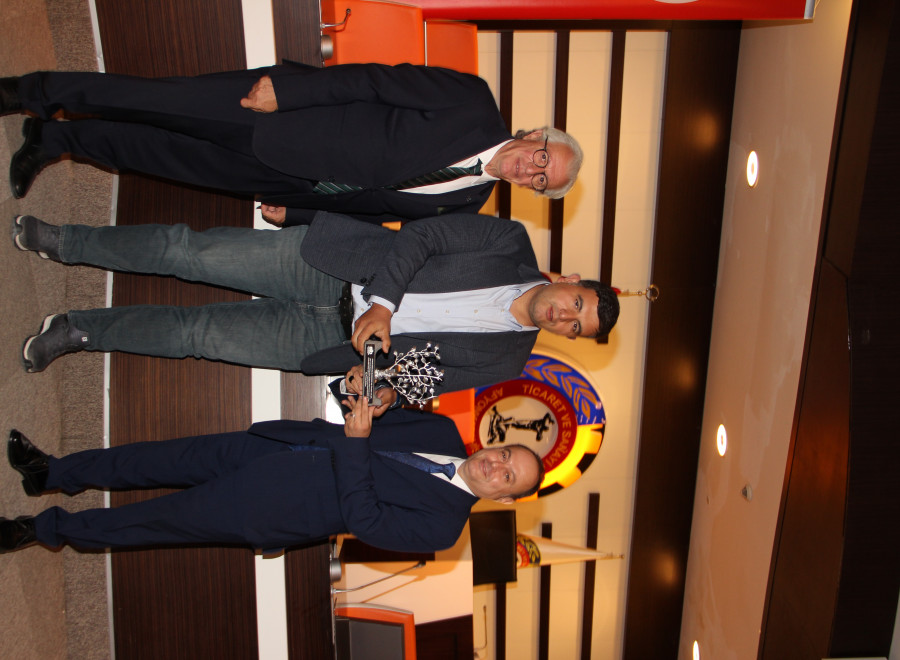 Afyonkarahisar ihracatının yıldızları ödüllerine kavuştu