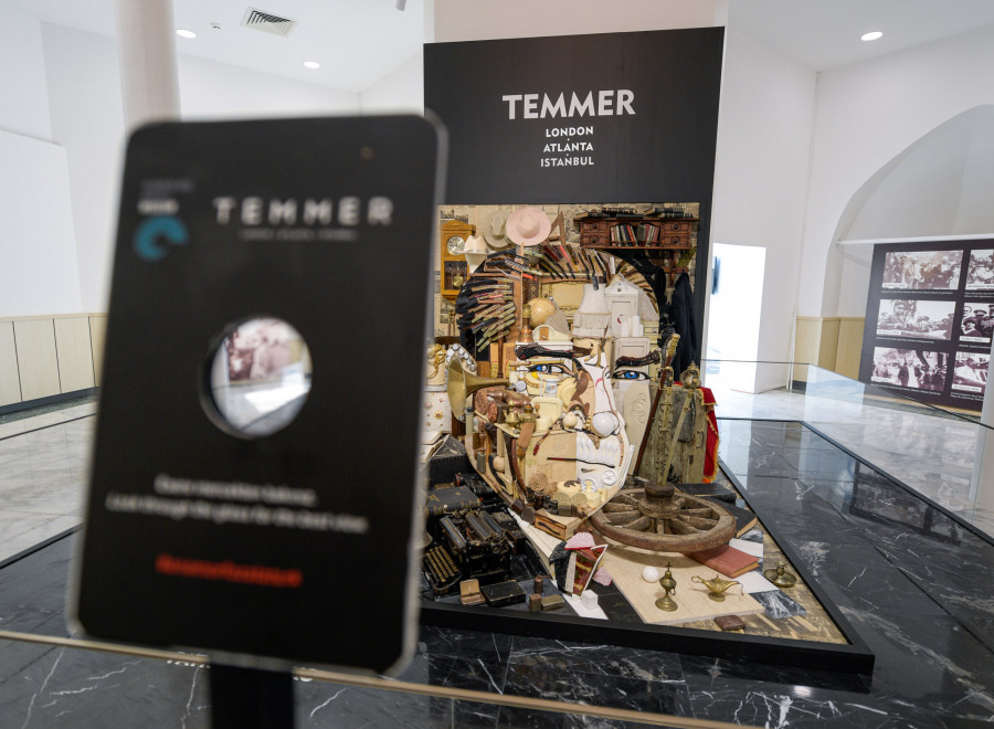 Atatürk Anamorfozu İzmir’de ziyaretçilerle buluştu